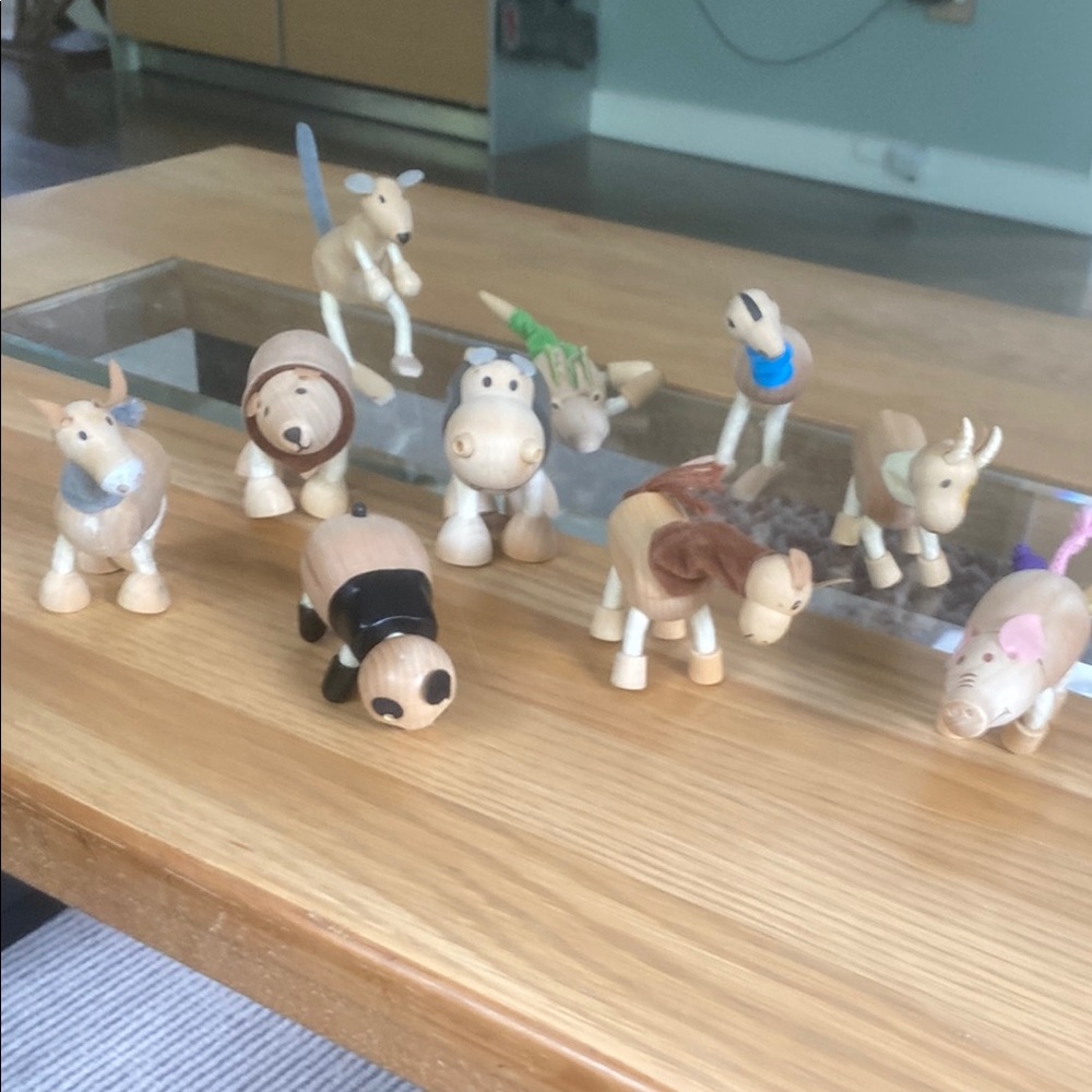 Wooden Animal Figurine Set (Animalz)- Natural and Brown